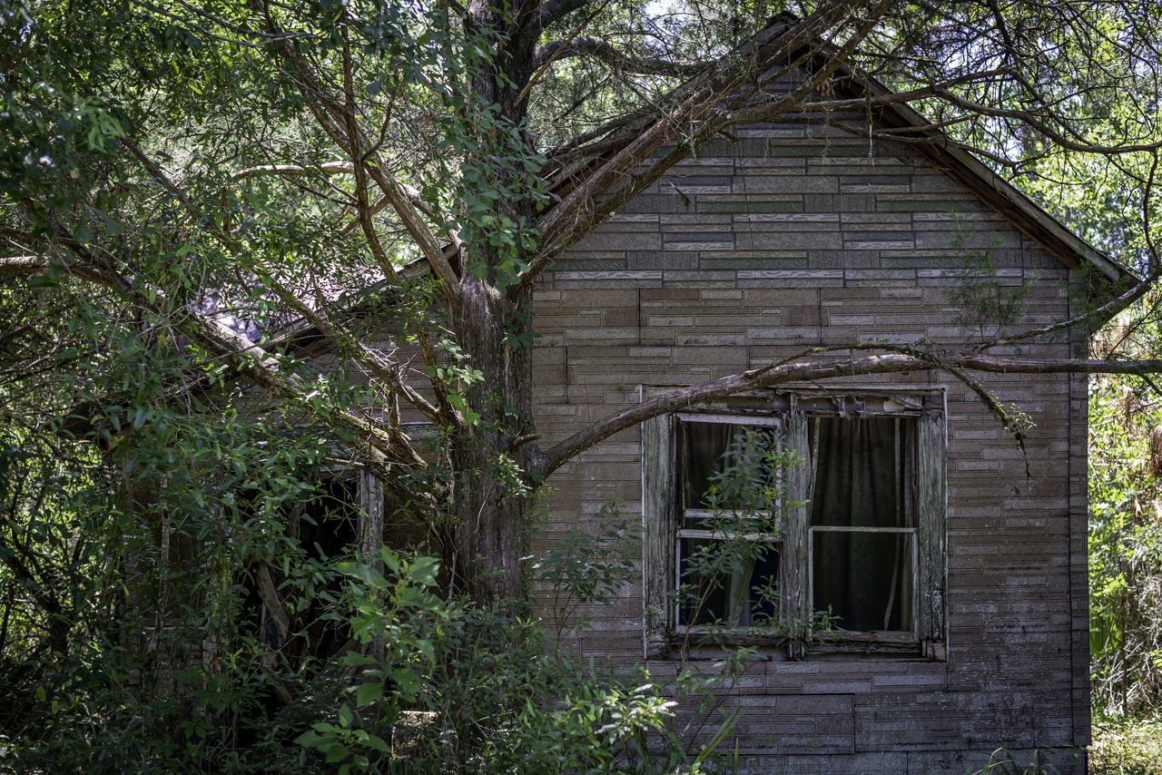 EXTERIOR OF ABANDONED BUILDING