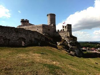 View of fort against cloudy sky