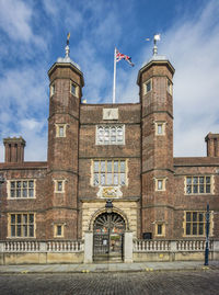 Abbot's alms houses in guildford