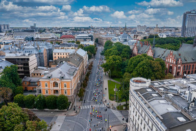 People running the international rimi riga marathon