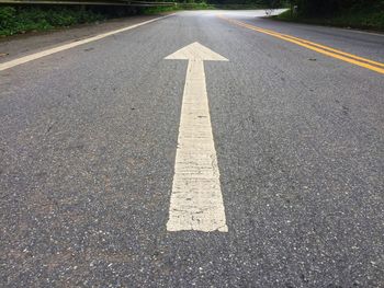 Arrow symbol on road