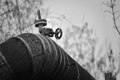 Pipeline, valve, black and white