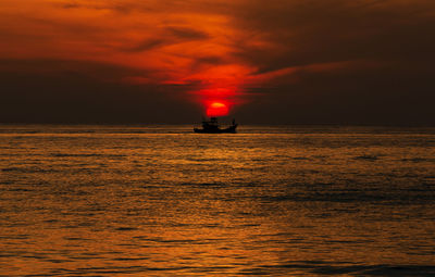 The moment of the rising sun in dong hoi beach, quang binh, viet nam.