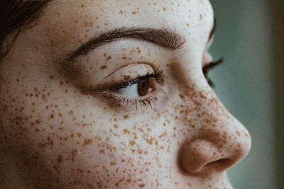 Close-up portrait of young woman