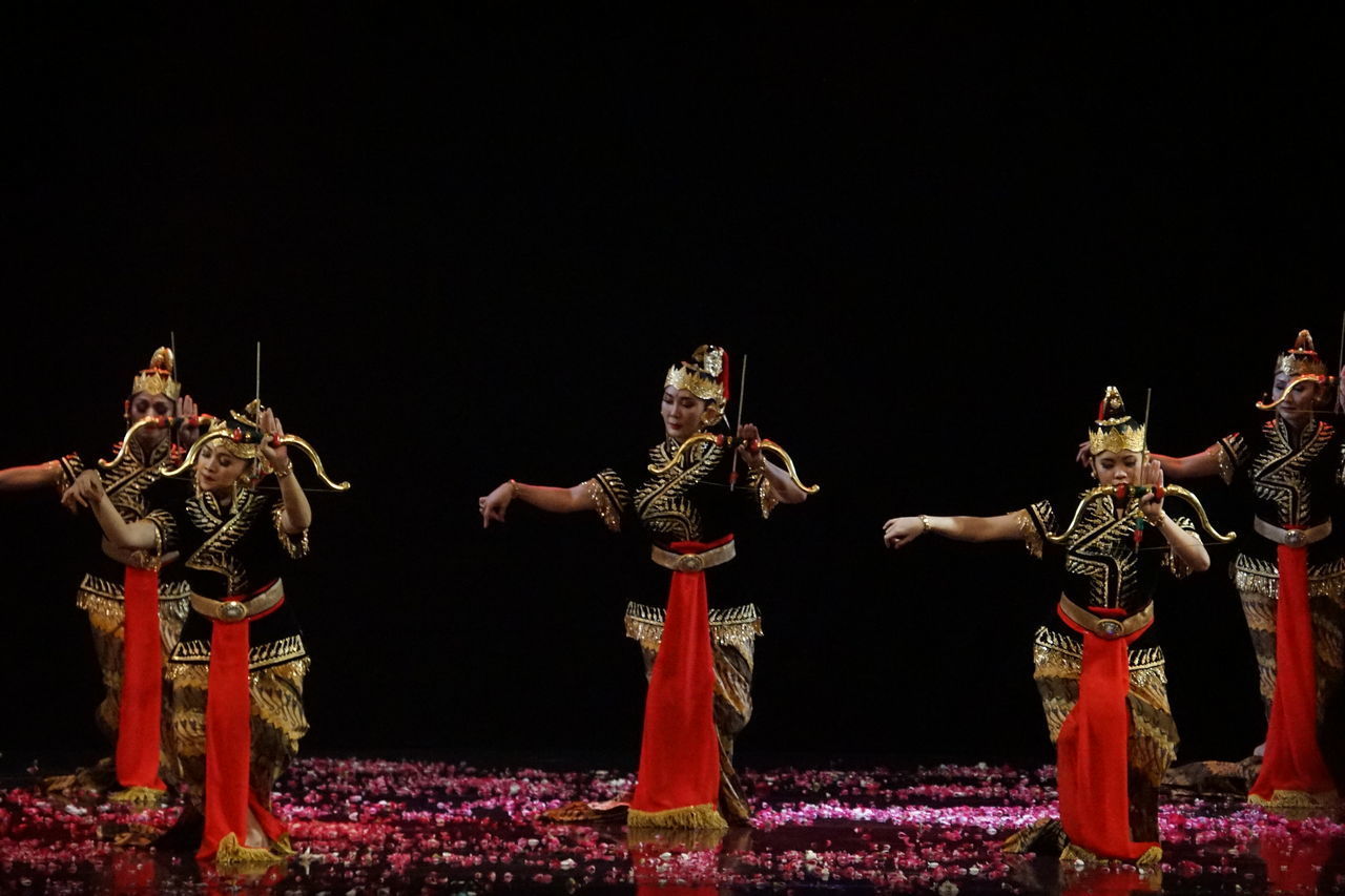 PANORAMIC SHOT OF PEOPLE IN TRADITIONAL CLOTHING