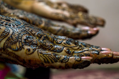 Henna hands