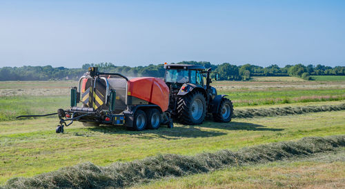 Black tractor