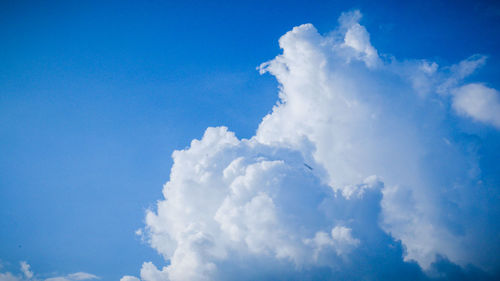 Low angle view of clouds in blue sky