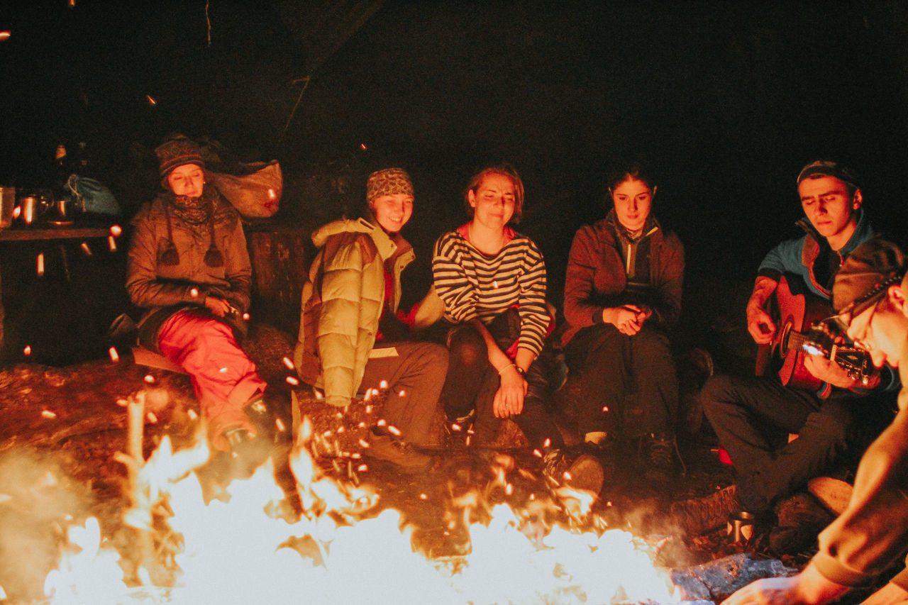 night, child, friendship, people, men, winter, christmas, cold temperature, adult, outdoors