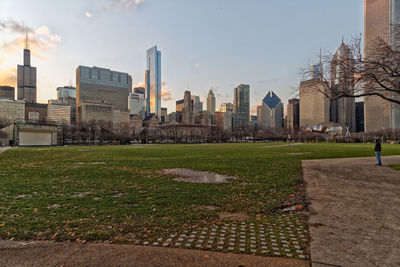 Chicago skyline daylight view from millennium park 