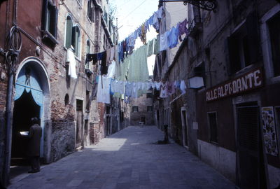 alley