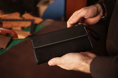 Beautiful leather purse, workshop, diy instruction, professional work. black