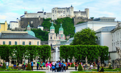 Tourists by cathedral