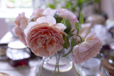 Close-up of rose bouquet in vase