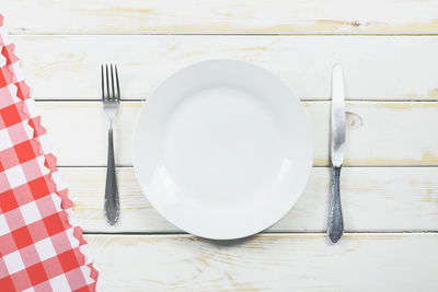 Directly above shot of empty plate on table