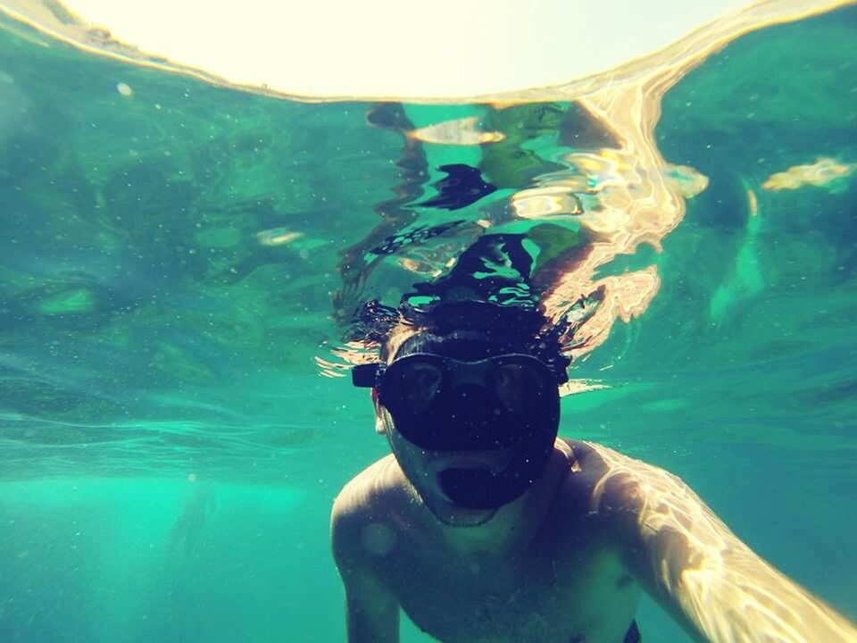 lifestyles, leisure activity, water, blue, swimming pool, young adult, headshot, sea, young men, men, swimming, underwater, waist up, three quarter length, sunglasses, shirtless, person, photographing