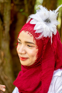 Portrait of a smiling young woman