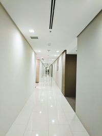 Illuminated corridor