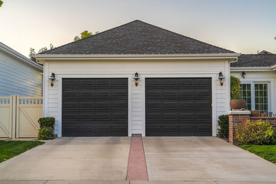 Exterior of house against sky