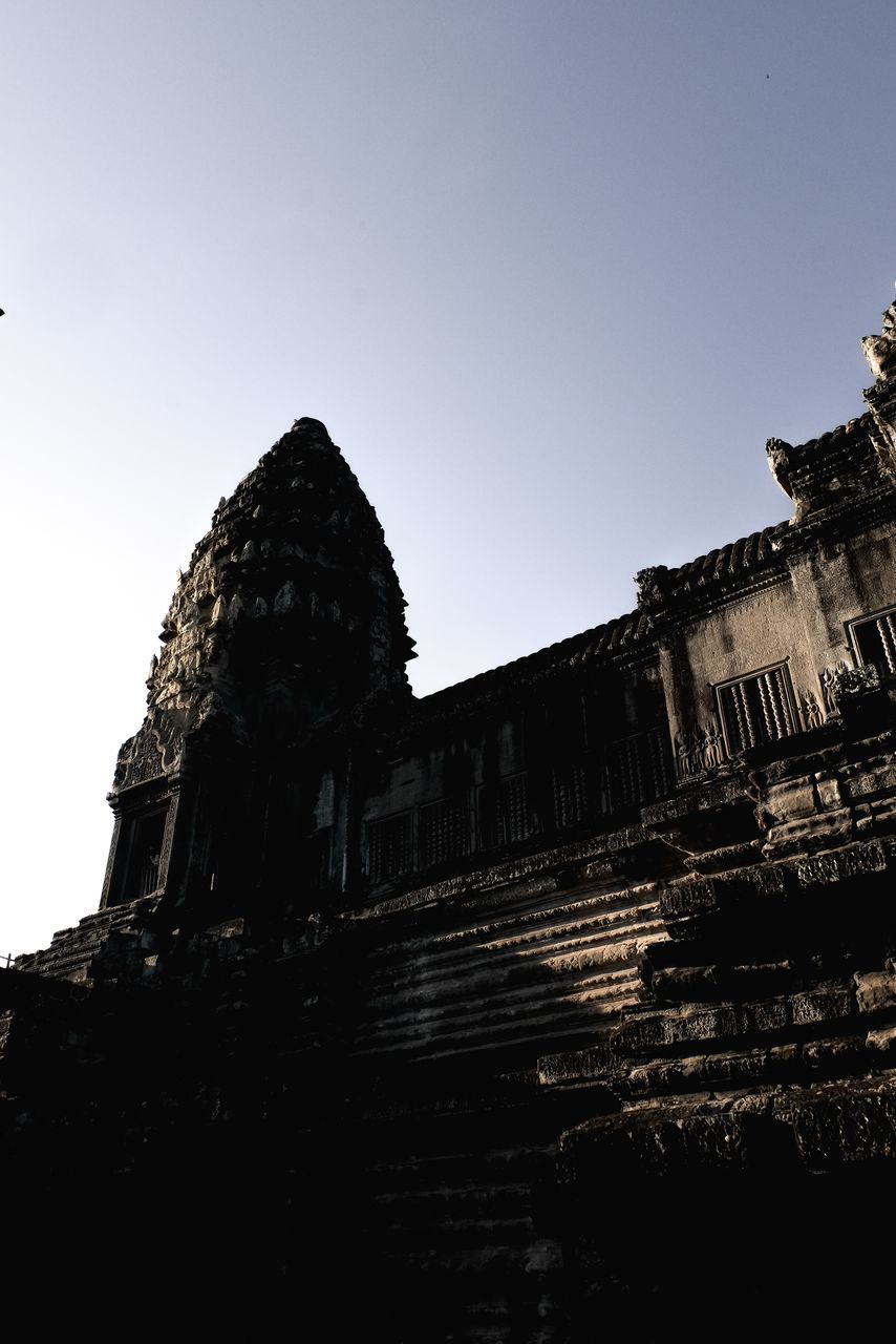 LOW ANGLE VIEW OF OLD RUIN