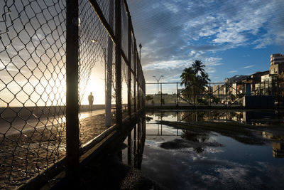 Urban view of the rio vermelho neighborhood sports court in the city of salvador, bahia.