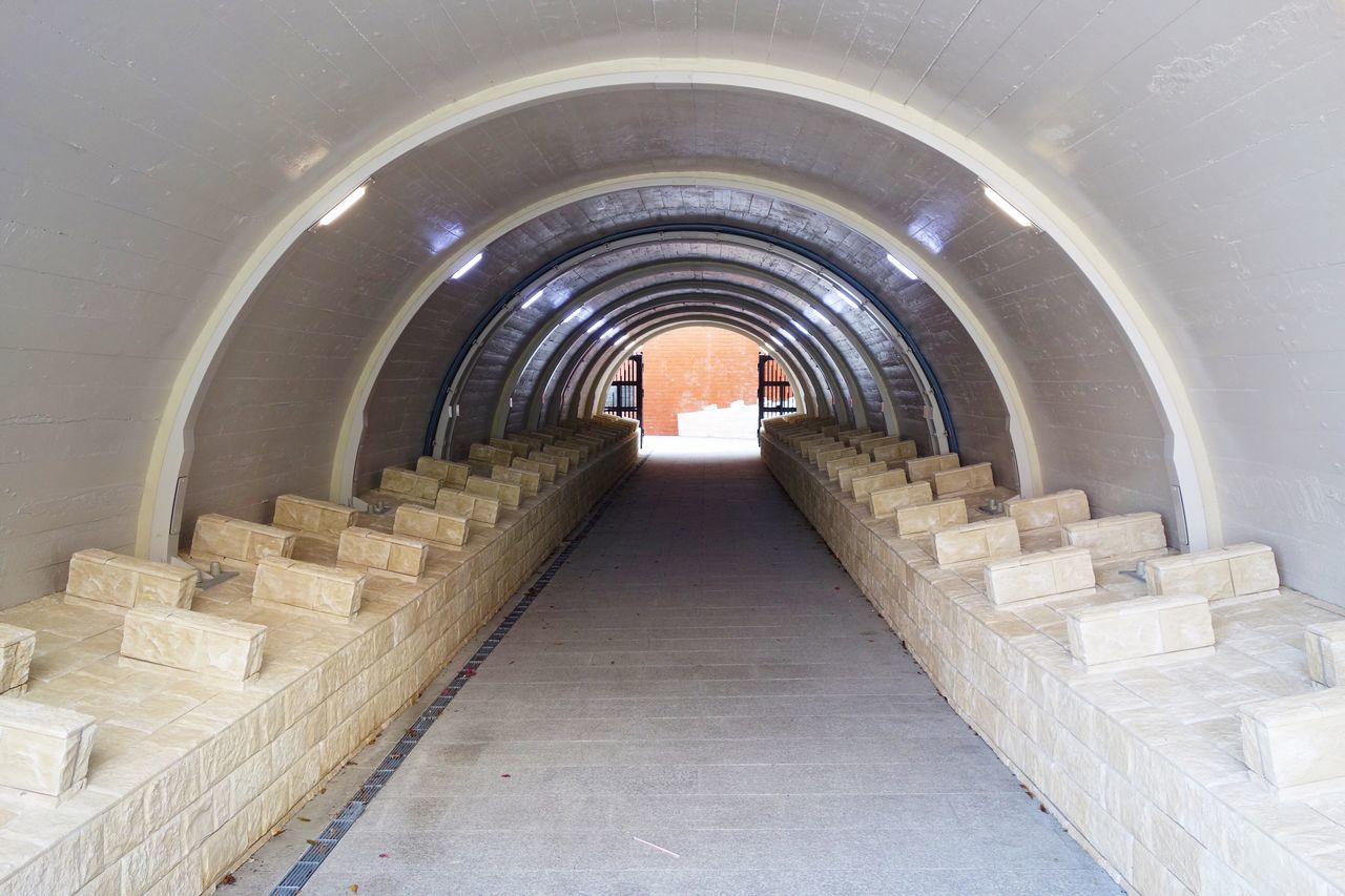 arch, the way forward, architecture, indoors, built structure, tunnel, diminishing perspective, archway, corridor, vanishing point, ceiling, history, wall - building feature, old, arched, narrow, light at the end of the tunnel, in a row, building, walkway