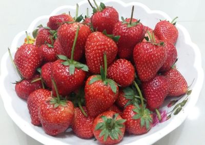 Close-up of strawberries in bowl