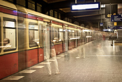 Subway station platform
