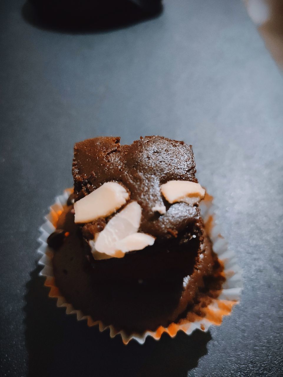 HIGH ANGLE VIEW OF CHOCOLATE CAKE