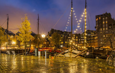 Night view of the old harbour in rotterdam