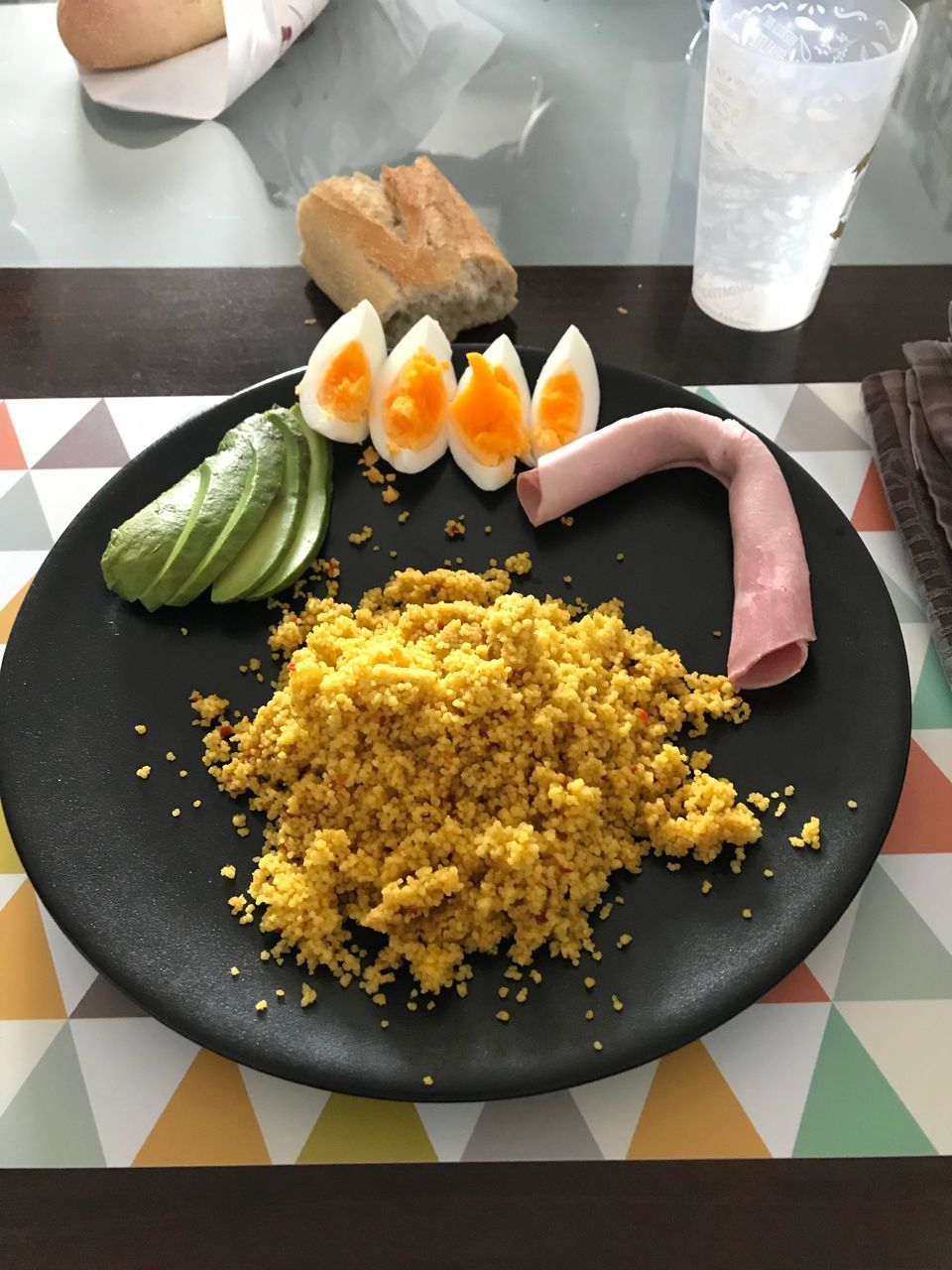 HIGH ANGLE VIEW OF VEGETABLES IN PLATE