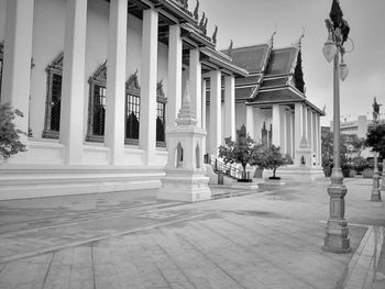 Columns in building