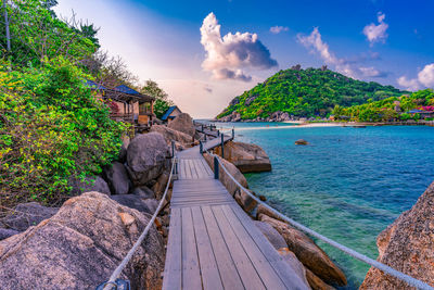 Wooden pathway up to the viewpoint of koh nang yuan island near koh tao island in thailand