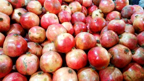 Full frame shot of apples