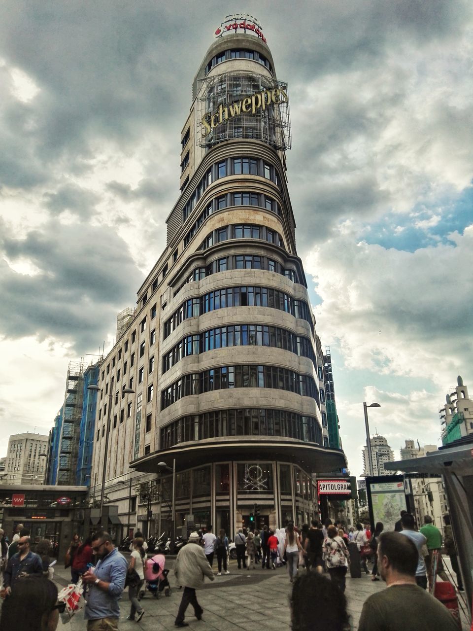 LOW ANGLE VIEW OF BUILDINGS IN CITY