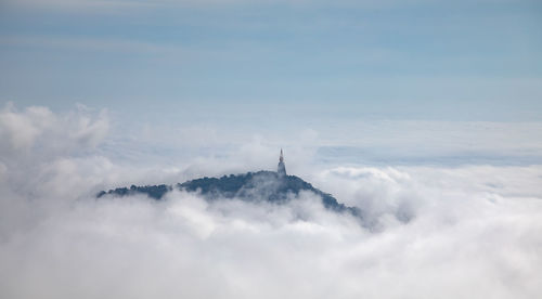 Low angle view of cloudscape against sky