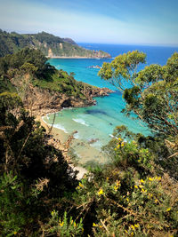 Playa de veneiro vista desde la ruta de los miradores, asturias