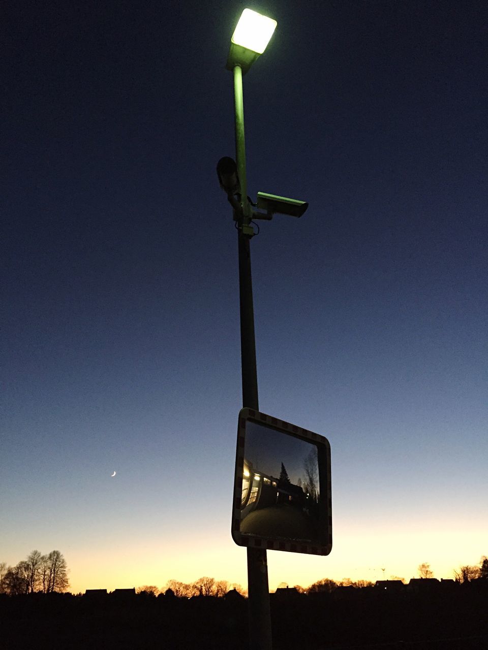 LAMP POST AT NIGHT