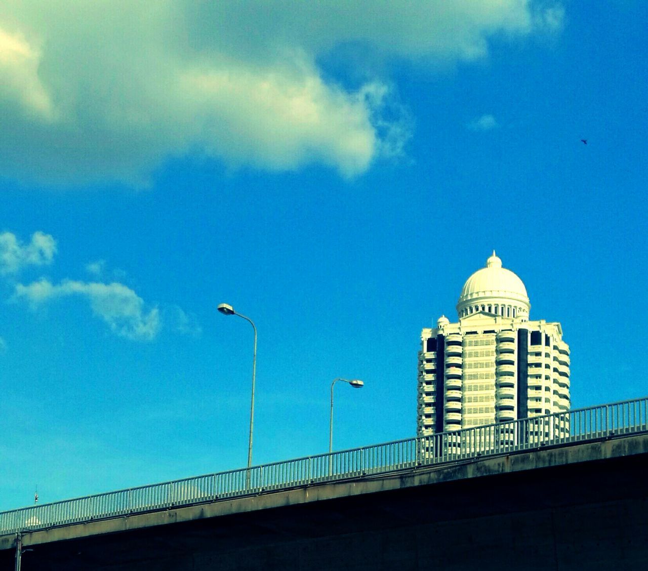 LOW ANGLE VIEW OF BUILDINGS AGAINST SKY