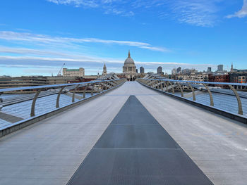 St pauls cathedral london millenium bridge