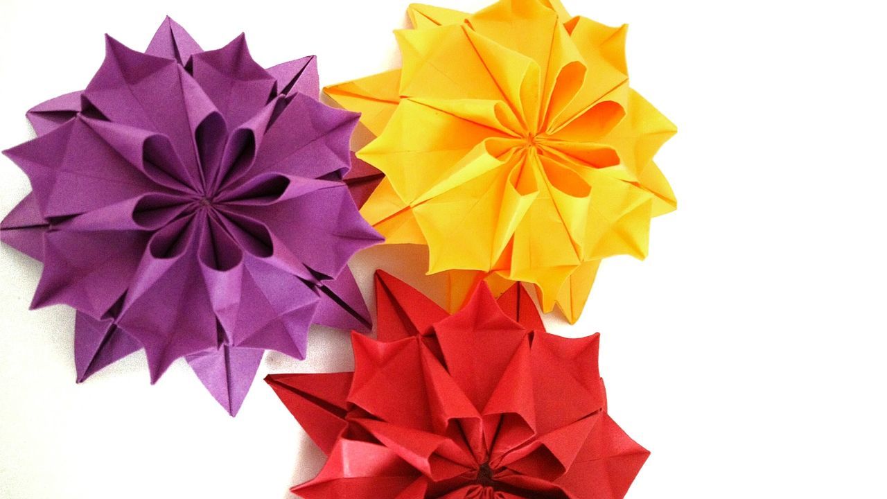 Flowers origami