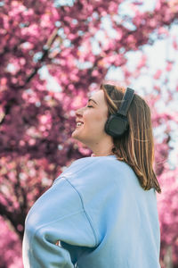 Side view of woman looking away