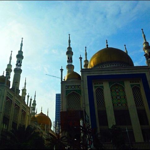 building exterior, architecture, built structure, place of worship, church, religion, spirituality, dome, cathedral, sky, low angle view, travel destinations, mosque, famous place, city, travel, spire