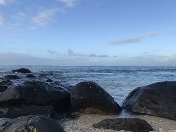 Rocks, nature, ocean, beach sand, sky cloud