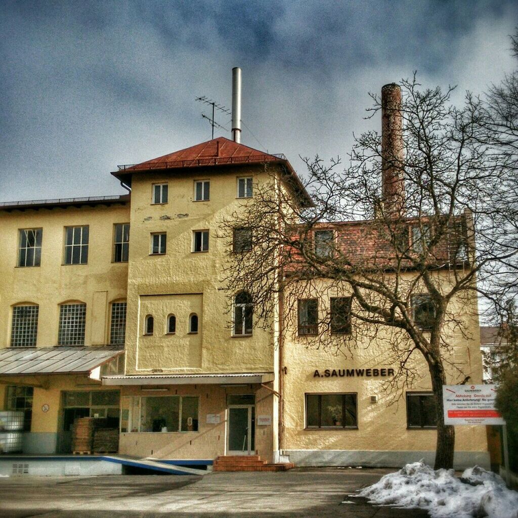 building exterior, architecture, built structure, snow, winter, cold temperature, sky, weather, house, residential building, residential structure, season, street, cloud - sky, street light, window, outdoors, building, day, city