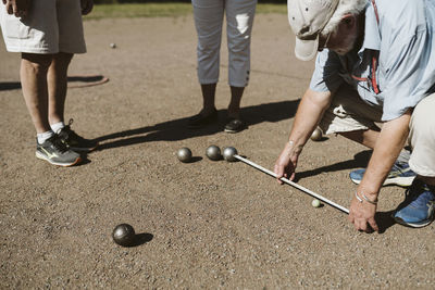 People playing pétanque