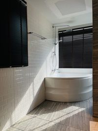 bathtub