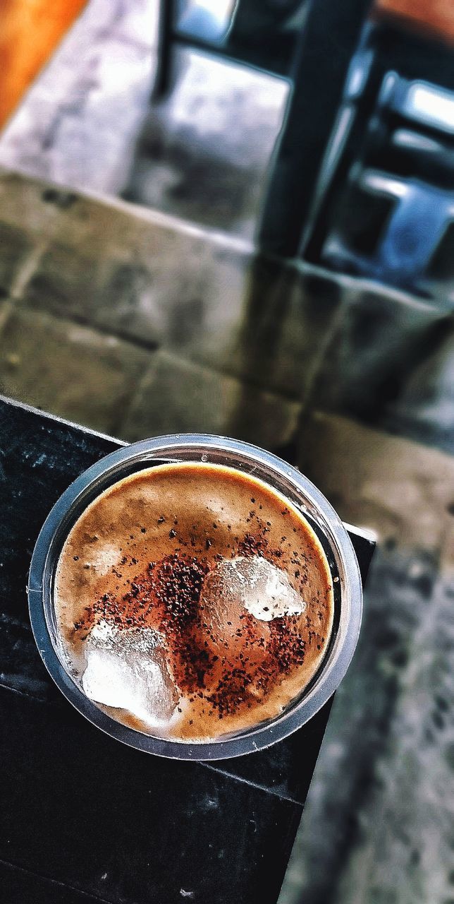 HIGH ANGLE VIEW OF COFFEE CUP