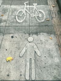 Bicycle sign on road