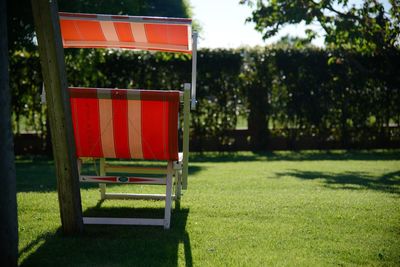 Empty bench in park